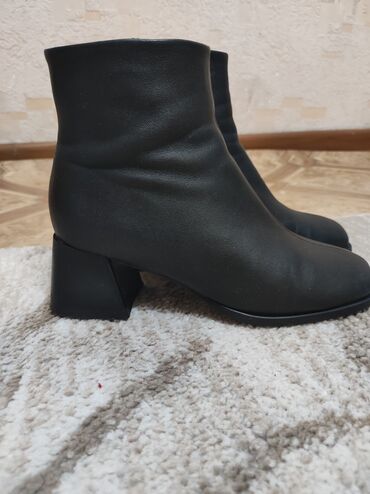 ботинки осенние 36 размер: Сапоги, 36, цвет - Черный
