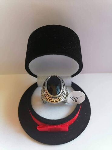 Prstenje: Cena: 1100din
Veličina 8 9 10 — 8