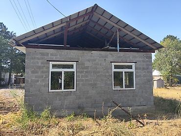 Үйлөр: 3 бөлмө, 47 м², 5 соток, Электр энергиясы — 3