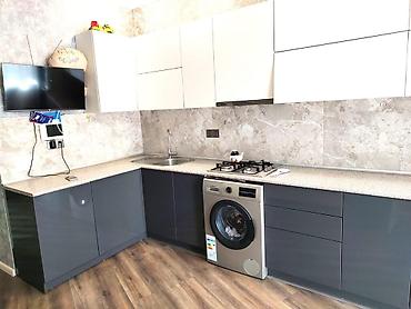 Köhnə tikili: İcarəyə verilir 3 otaqlı yeni tikili 115 m², Gənclik m. Kateqoriya — 3