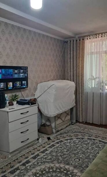 продаю квартиру в оше: 1 комната, 38 м², Индивидуалка, 1 этаж, Старый ремонт