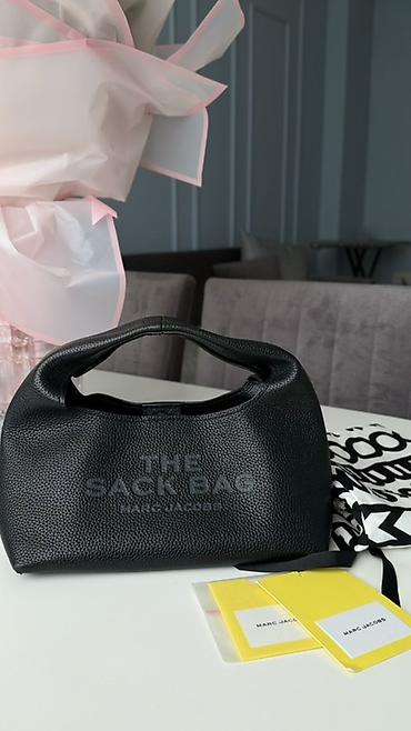 mini çanta: Marc Jacobs “The mini Sack Bag” – qara rəngdə, yumşaq teksturalı təbii — 3
