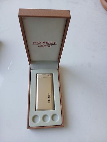 HONEST Lighter – qutulu klassik qazlı alışqan - Brend: HONEST - Rəng
