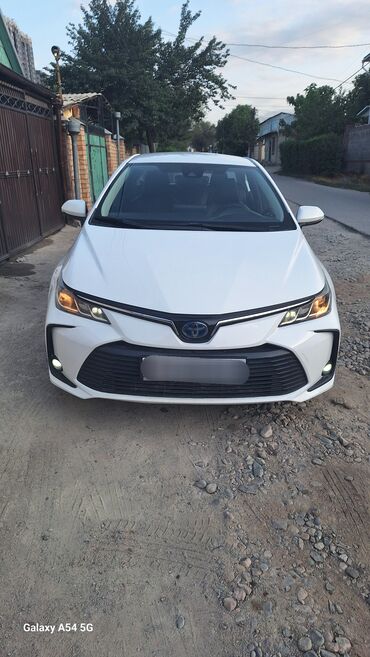 купить автомобиль маз в бишкеке: Toyota Corolla: 2019 г., 1.8 л, Вариатор, Гибрид, Седан