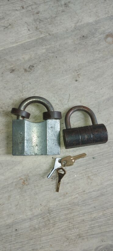 ключи от машины: Дверной навесной замок, Самовывоз, Б/у