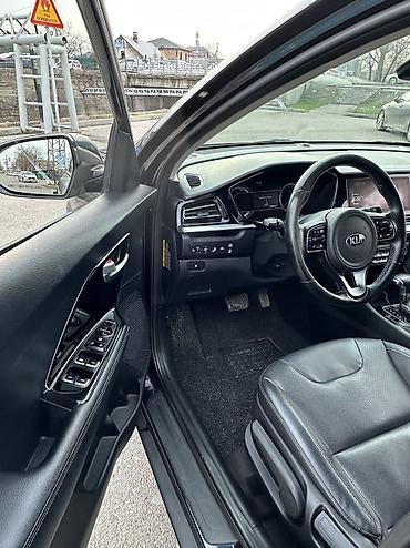 Kia: Kia Niro: 2020 г., 1.6 л, Робот, Гибрид, Кроссовер — 9