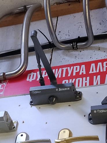 даводчик: Доводчик дверной Isparus (ИСПАРУС) с тягой-рычагом. - Тип: накладной — 1
