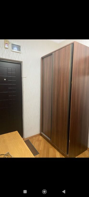 Dolablar: Ici cox geniw olan dehliz mebel satilir 100 azn Yeni Yasamal