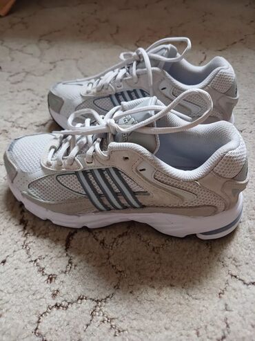прокат национальных костюмов ош: Кроссовки, 37, Adidas, Новый, цвет - Серый, Бесплатная доставка