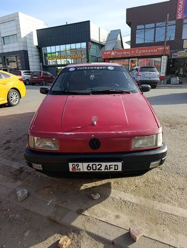 Volkswagen: Volkswagen Passat: 1990 г., 1.8 л, Механика, Бензин, Седан