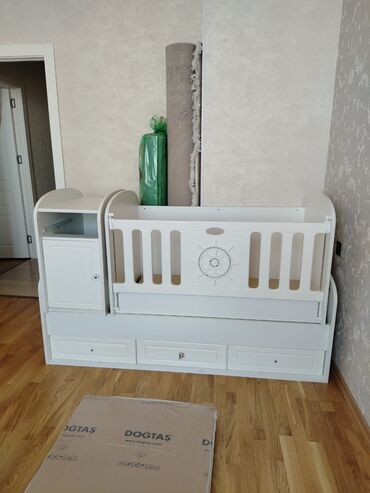 краска для стен: Для девочки и мальчика, Б/у, Четырехугольная, Колыбель, Без матраса, С механизмом качания