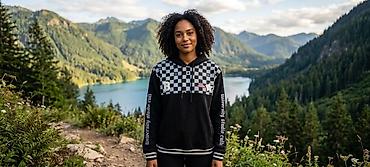 Unisex kapüşonlu svitşot - Dizayn: Ön hissədə dama (checkerboard)
