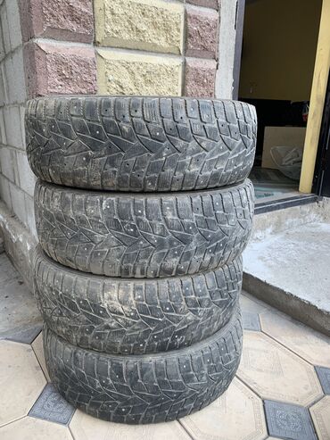 стекла на авто: Шины 215 / 60 / R 16, Зима, Б/у, Комплект, Легковые, Таиланд, Dunlop