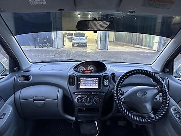 Toyota: Toyota Yaris Verso: 2002 г., 1.3 л, Автомат, Газ, Минивэн — 9