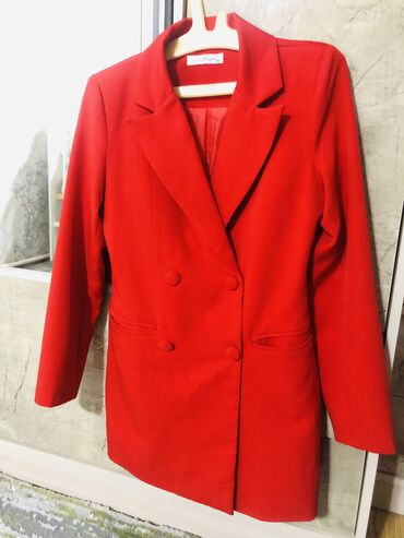 красный пиджак: Пиджак, Классическая модель, Приталенная модель, Турция, S (EU 36), M (EU 38)