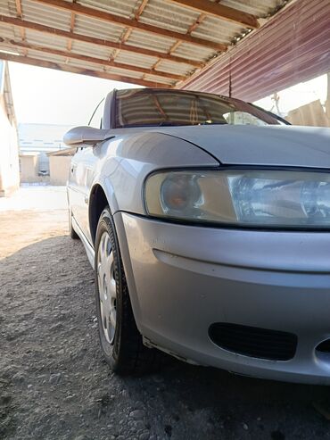 Opel: Opel Vectra: 2000 г., 1.8 л, Механика, Бензин, Седан — 2