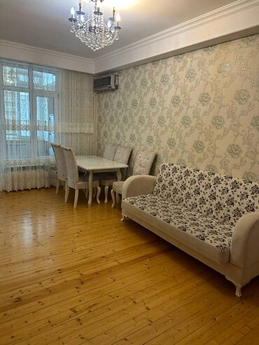 Uzunmüddətli kirayə mənzillər: Neftçilər metrosu,Nazlı sarayın yanında18 mərtəbənin,4-cü — 3