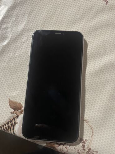 Apple iPhone: IPhone Xs, Б/у, 128 ГБ, Белый, Чехол, 80 %