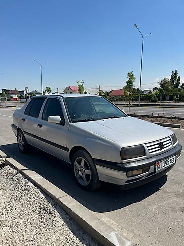 bud e9: Volkswagen Vento: 1993 г., 1.8 л, Механика, Бензин, Седан — 6