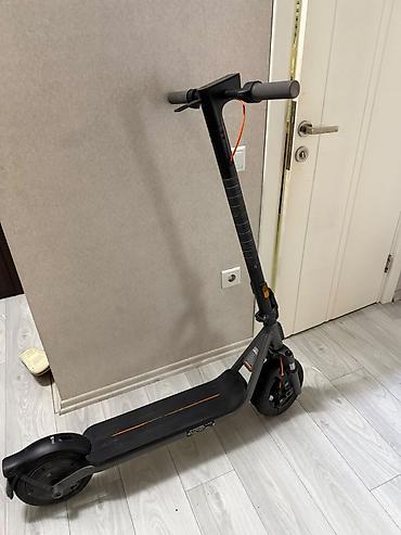 Электротранспорт: Elektrik skuter – şəhər içi sürətli və rahat hərəkət üçün. - Rəng — 3