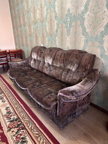 Другие мебельные гарнитуры: Продается диван