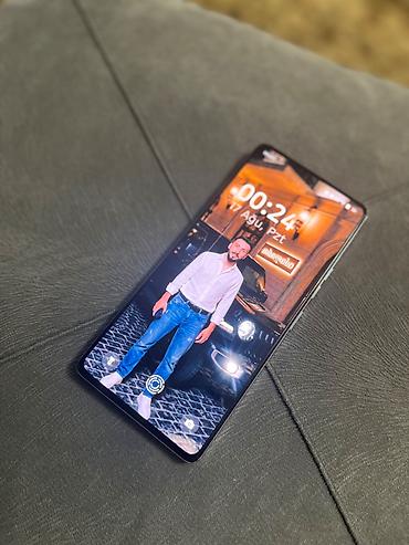 tecno 20: Tecno Camon 30 . 4,5 ay olar alınıb yeni kimidir . Bir tək problemi — 2