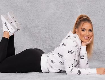 satenske helanke: Ženska sportska kombinacija – dukserica sa kapuljačom i helanke - — 5