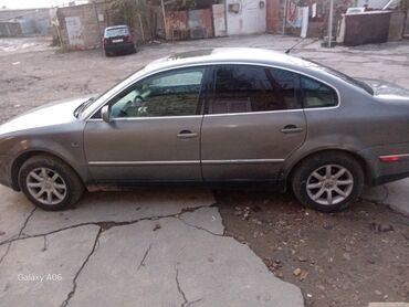 Volkswagen: Volkswagen Passat: 1.8 l | 2003 il Sedan — 5