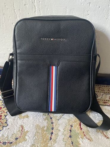 кошелек для карт: Классическая сумка, Tommy Hilfiger, Материал: Искусственная кожа, Регулируемый ремень, Мужские