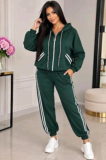 lee cooper prsluci: Komplet trenerka
S M L XL
Cena : 4.000 dinara — 3