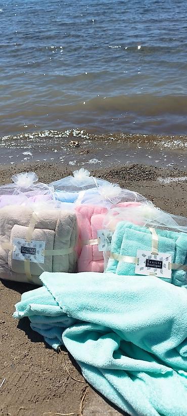 Полотенца: Комплект из двух полотенец, коралловый флис. Одно банное 70*140 см at lalafo.kg — 8 Полотенца: Комплект из двух полотенец, коралловый флис. Одно банное 70*140 см — 8