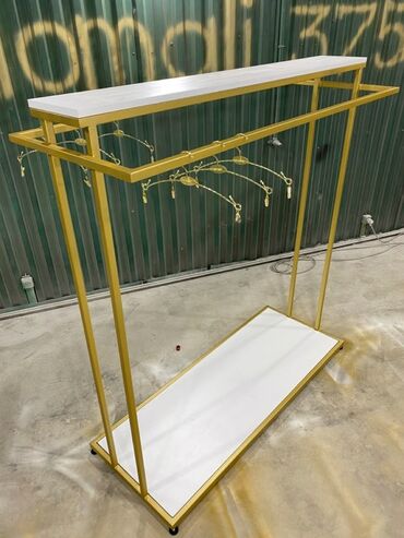 витрины для обуви: Принимаем заказы!!! Торговые стойки и подиумы для магазина - Серия