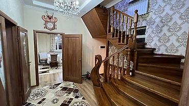 ала тоо сдаю дом: 6 комнат и более, 220 м², 5 соток, Бишкек, Ала-Тоо ж/м — 6