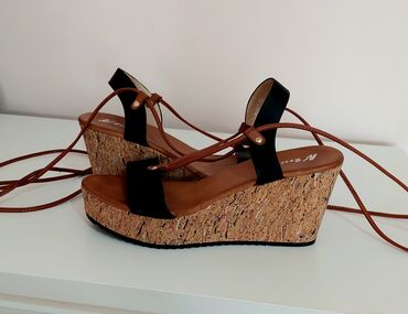 catwalk sandale: Sandals, 40