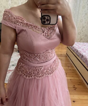 Ziyafət donları: 350 manata nişan üçün alınıb. 1 defe nişanda geyinilib — 2