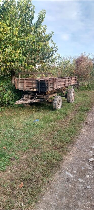 islenmis traktor satisi: Lapetlər