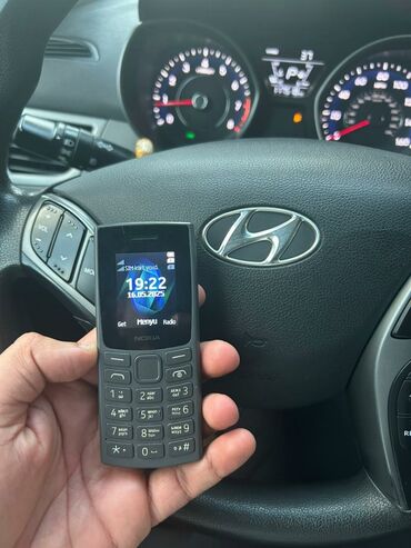 νοκια ε52: Nokia 105 4G, 4 GB, rəng - Qara, Zəmanət, İki sim kartlı, Sənədlərlə