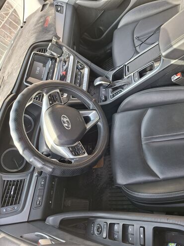 продаю в связи с переездом: Hyundai Sonata: 2021 г., 2 л, Автомат, Газ, Седан