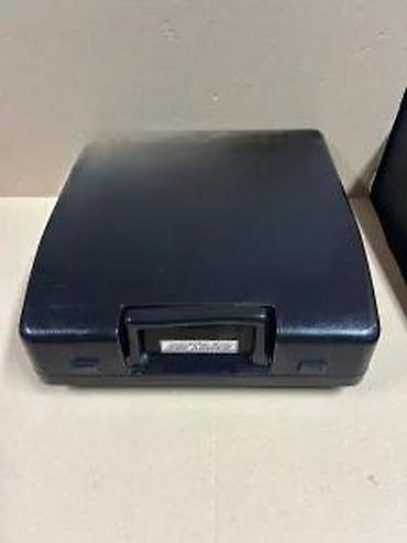 Stari uređaji: Hermes 550 – prenosna mehanička pisaća mašina - Model: Hermes 550 — 18