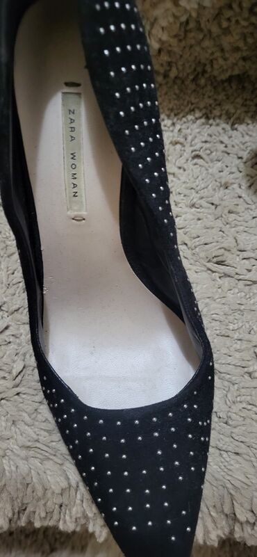 Salonke: Salonke, Zara, 39 — 4