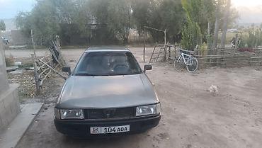Audi: Audi 80: 1988 г., 1.8 л, Механика, Бензин, Седан — 4
