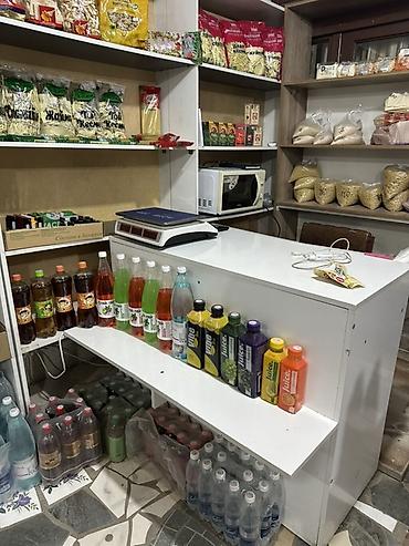 сдаю вешалки: Стеллажи на заказ — 1
