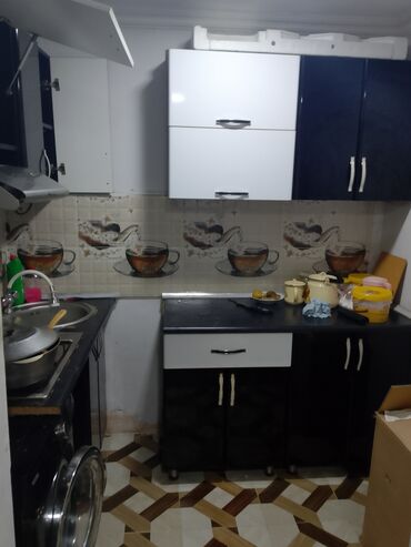 Uzunmüddətli kirayə evlər: Salam ev Sumqayıt seher kimyacılar yerlesır senet beledye 3 otaqlı — 9