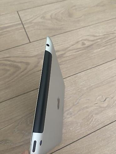 ipad case: İşlənmiş Apple iPad 3 (2012), 9,7", < 64 GB, Ünvandan götürmə — 4