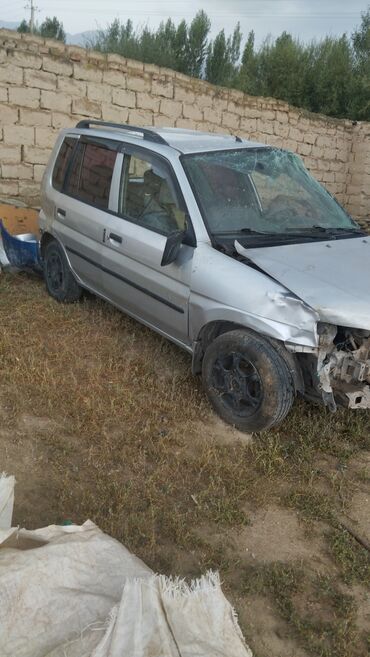 жак бу: Mazda Demio: 2001 г., 1.3 л, Автомат, Бензин, Седан