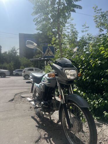 Мотоциклы: Классический мотоцикл Honda, 100 куб. см, Бензин, Взрослый, Б/у