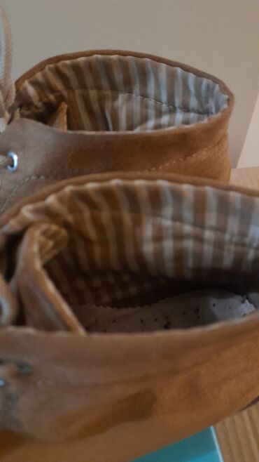 Ботинки и ботильоны: Женская обувь, размер 38, фирменные: - Ботиночки, цвет коричневый at lalafo.kg — 12 Ботинки и ботильоны: Женская обувь, размер 38, фирменные: - Ботиночки, цвет коричневый — 12