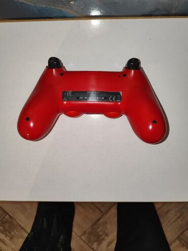 PS4 (Sony Playstation 4): Sony PlayStation 4 Slim modeli qara rəngdədir.1 Tb Əla vəziyyətdədir — 5