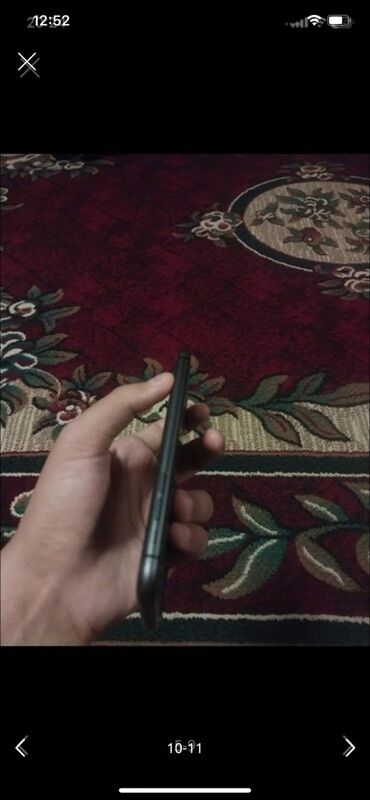 Apple iPhone: IPhone 11, Qara, Face ID — 6