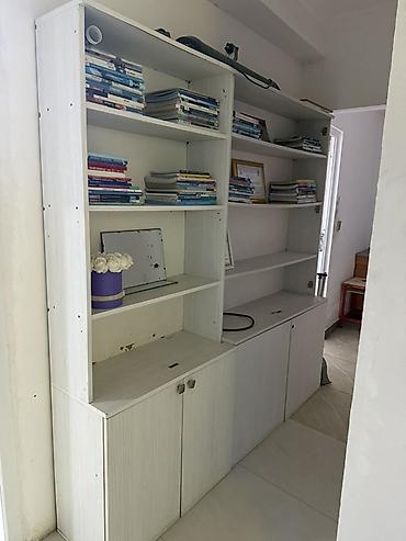 kitab skafi: Ağ rəngli modul kitab şkafı - Material: laminat/MDF üslubunda, açıq — 2